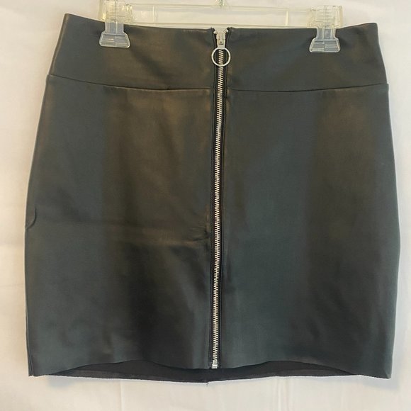 Express Black Faux Leather Full Zip Front Lined Skirt NWT Women's Size 10 - Picture 2 of 8